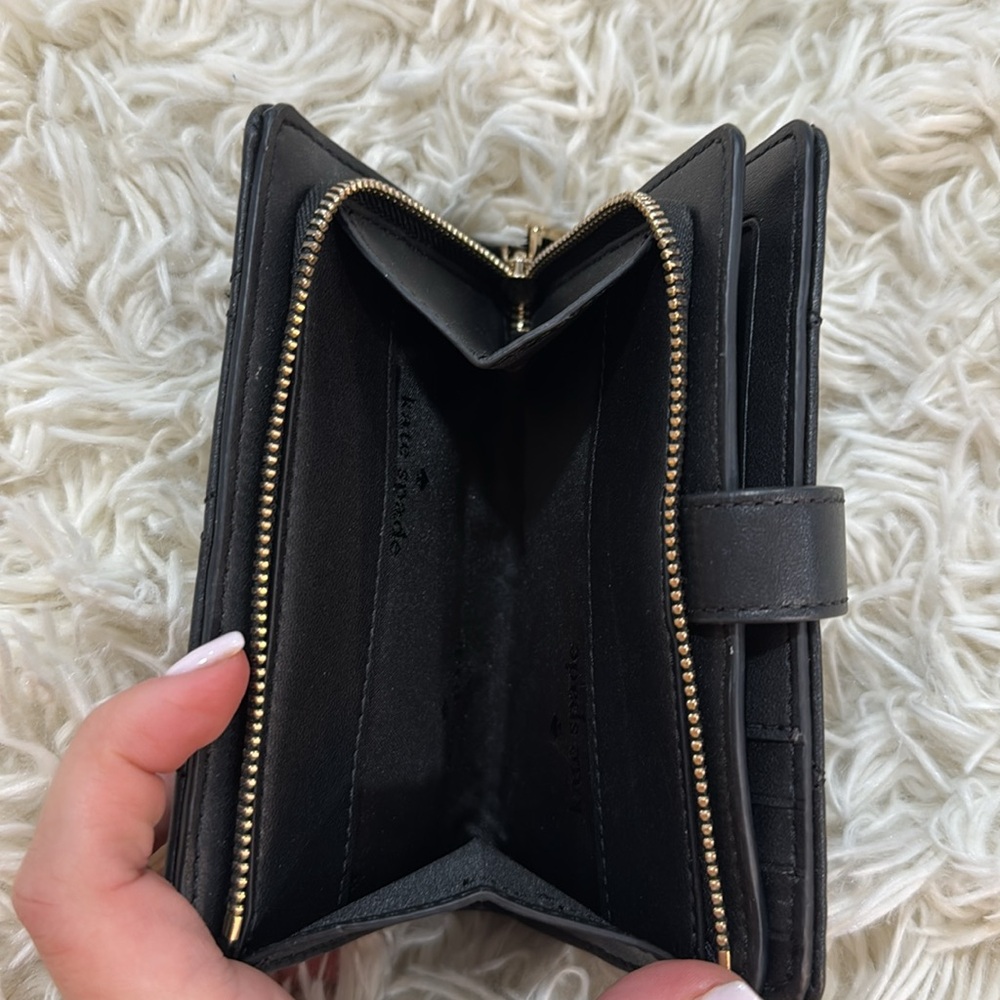 Kate Spade Carey Medium Compact Bifold Wallet - Picture 2 of 4